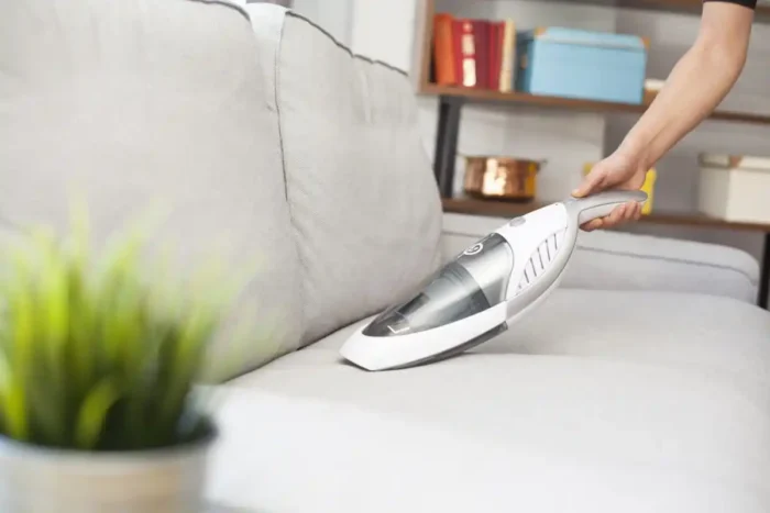 The Do's and Don'ts of Cleaning Your PC: Can You Really Use a Vacuum? 3 Should I vacuum the inside of my PC